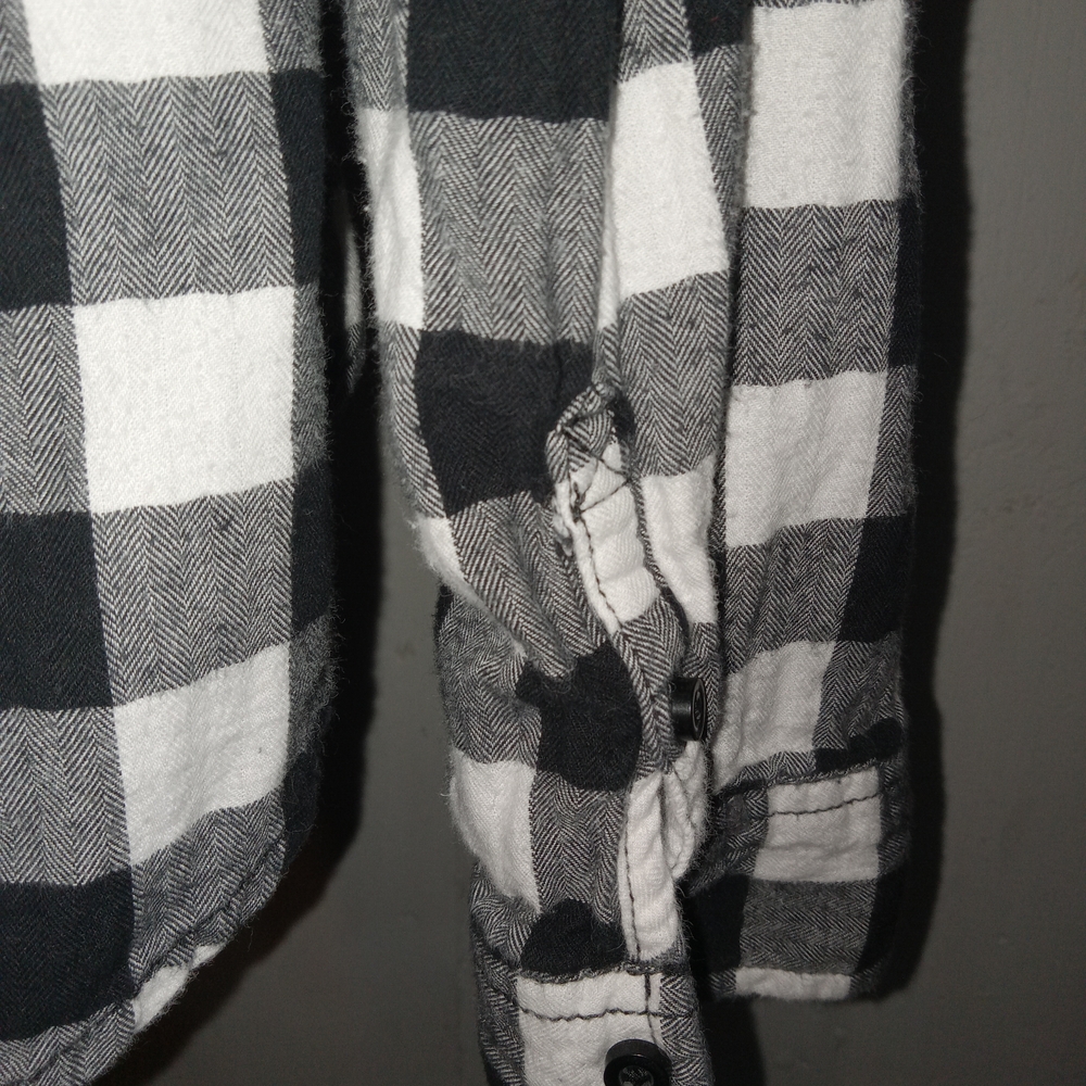 Size 1X button up Long Sleeve with collar From St. Johns Bay 100%cotton - Picture 9 of 15